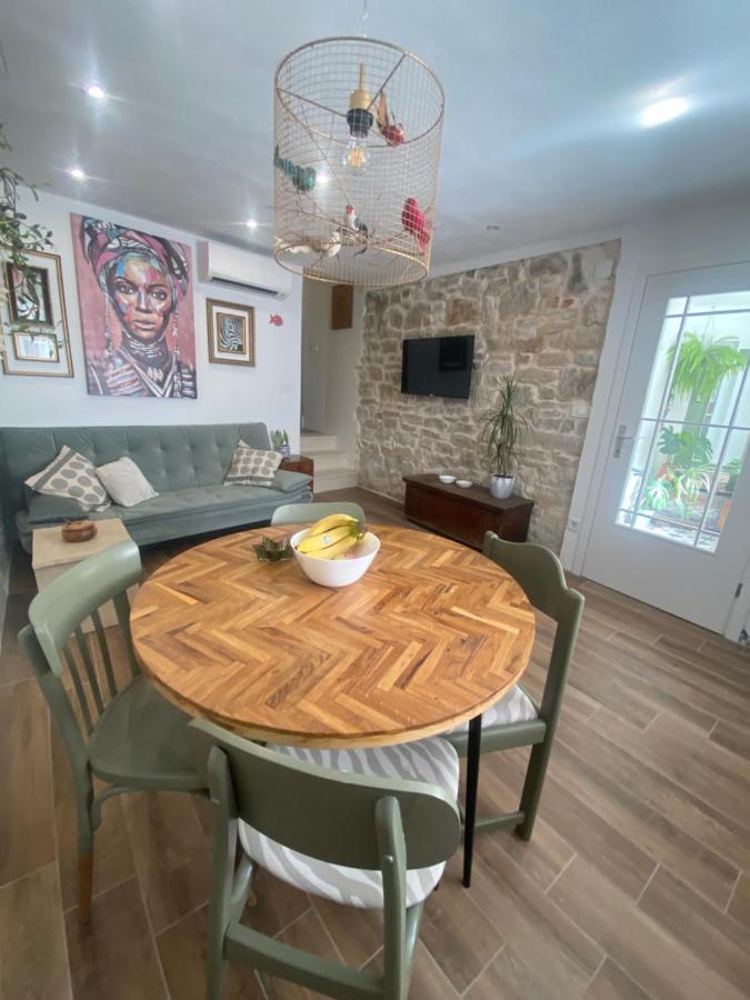 Apartman Oleandar Каштела Екстер'єр фото