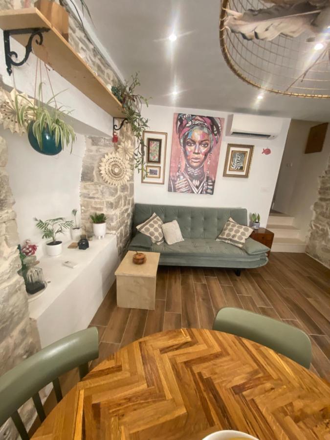 Apartman Oleandar Каштела Екстер'єр фото