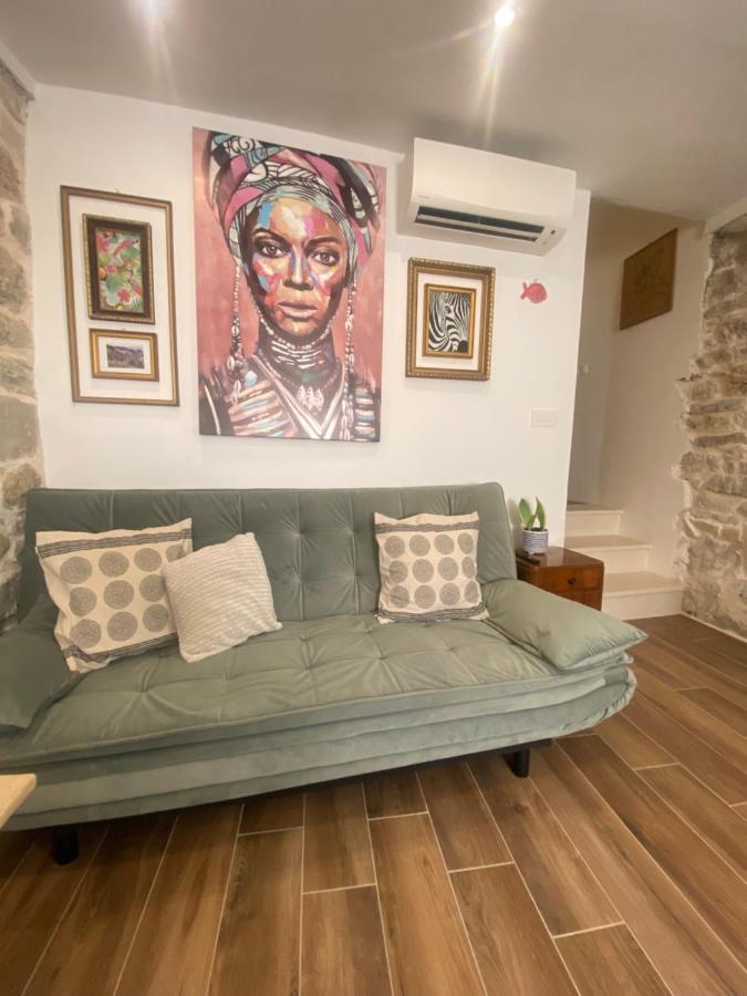 Apartman Oleandar Каштела Екстер'єр фото