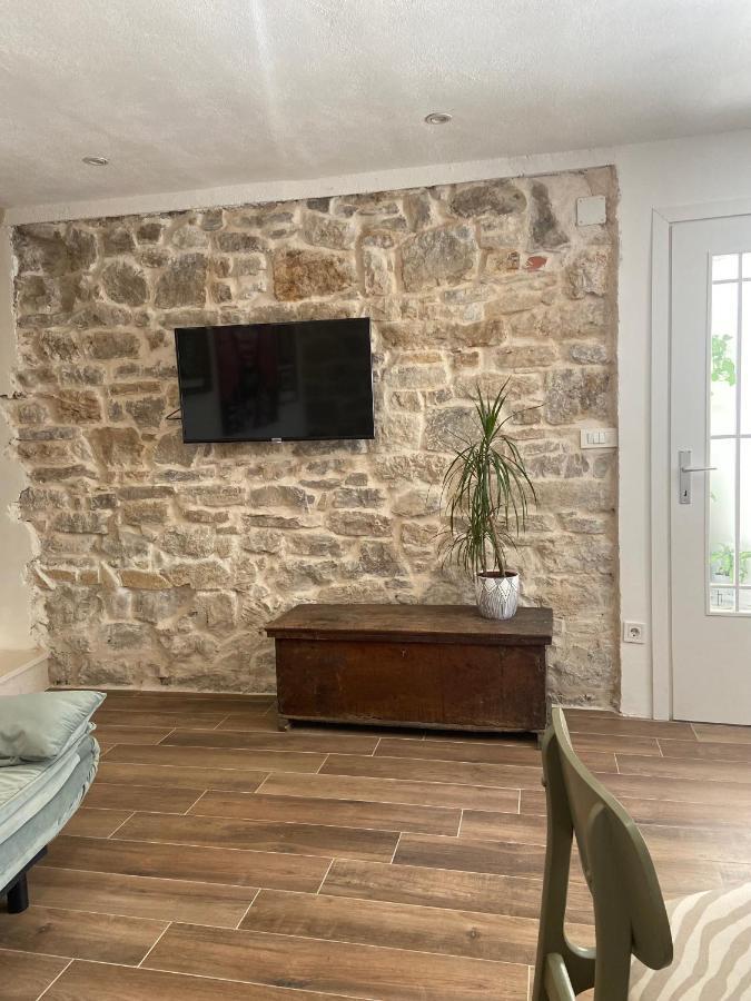 Apartman Oleandar Каштела Екстер'єр фото