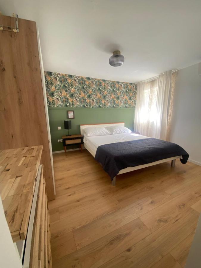 Apartman Oleandar Каштела Екстер'єр фото